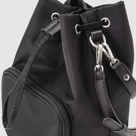 Levi's WOMEN'S Black Bucket Bag/NWT - Picture 5 of 15